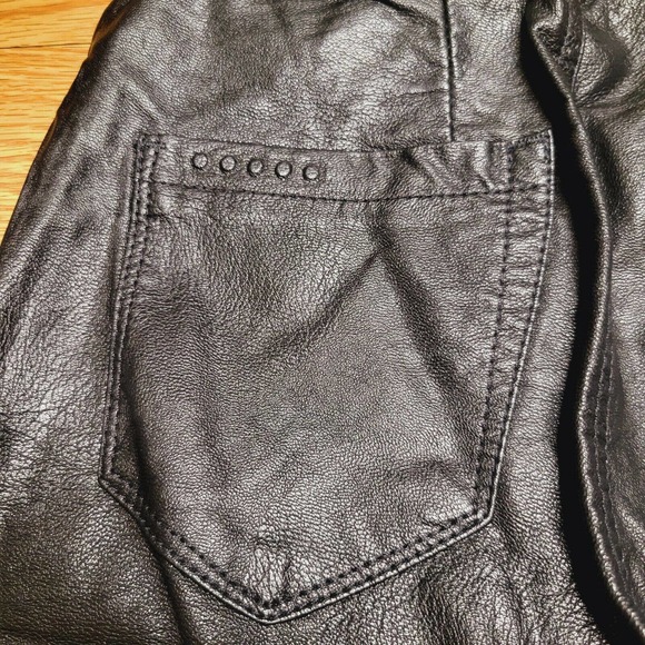 Blank NYC Women's Vegan/Faux Leather Bell Bottom Pants Black Size 24 - Picture 11 of 12